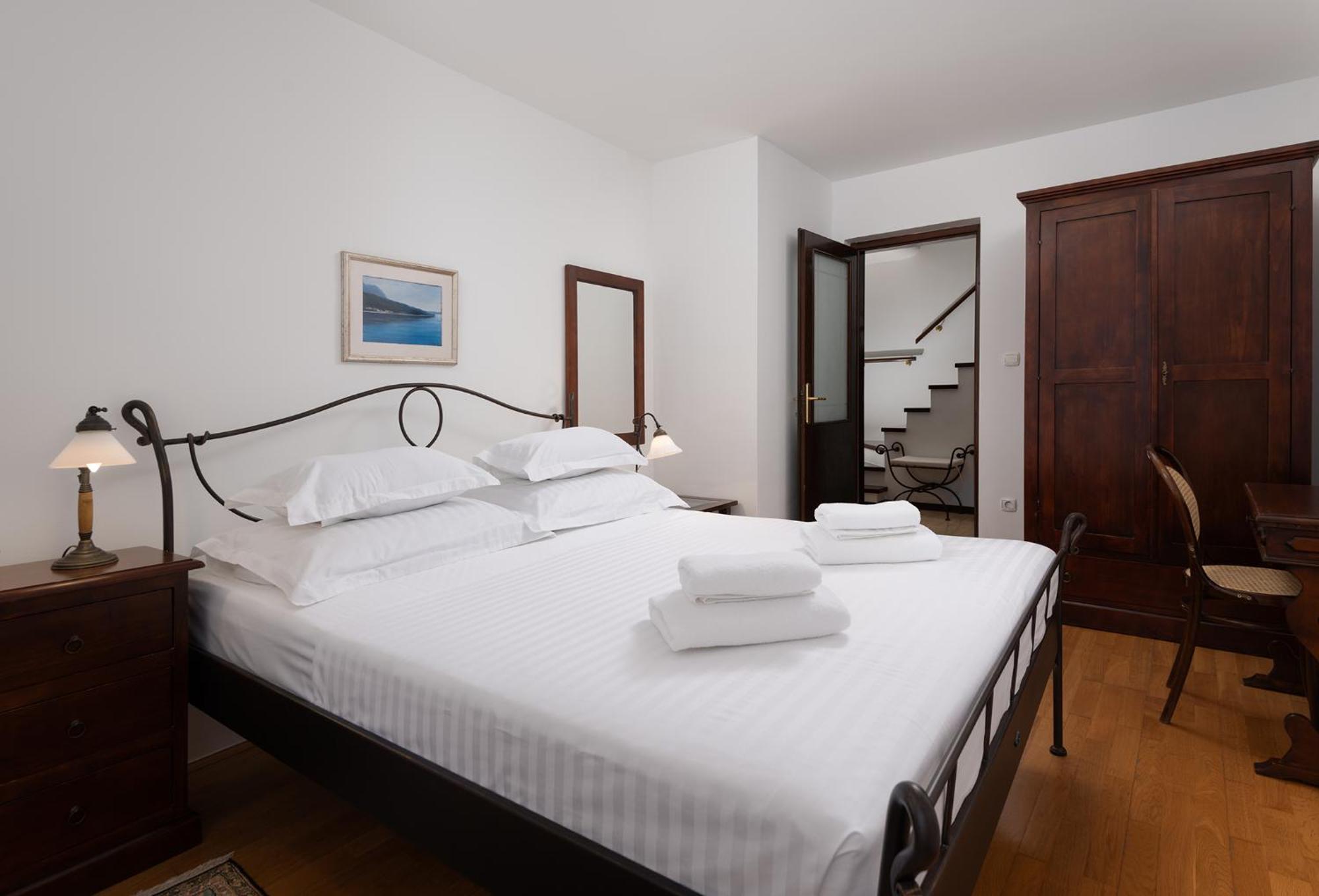Heritage House Dvor Sutivan Exterior foto
